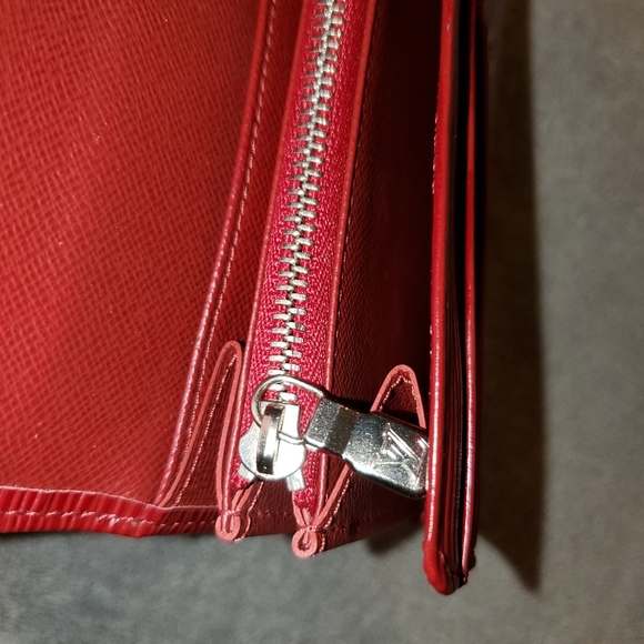 LOUIS VUITTON WALLET - Picture 5 of 14